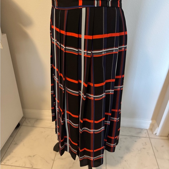 Vince Camuto Retro Style Black and Red Women's Pleated Skirt - Picture 2 of 5